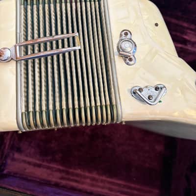 Francini Piano Accordion 1950s - Pearl finish image 6