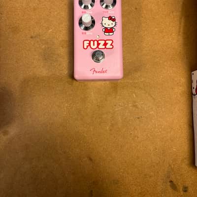 Fender Hello Kitty Fuzz 2024 - Present - Pink image 3