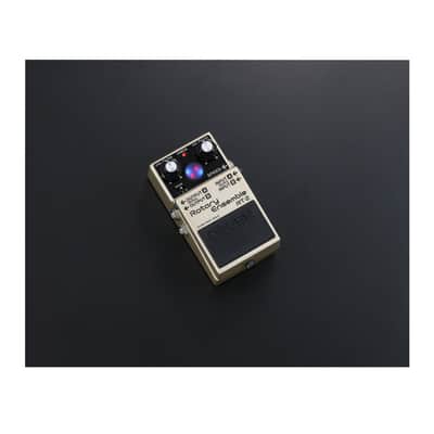 Boss RT-2 Rotary Ensemble Pedal with 32-bit DA Conversion 48 kHz Sample Rate image 5