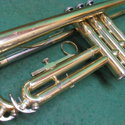 Yamaha YTR232 Trumpet - Reconditioned - Oversized Case & Yamaha 11 MP image 12