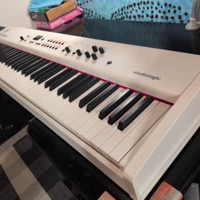 Studiologic Numa Stage - 88-Key Graded Weighted Hammer-Action Digital Piano with Synth Models - White image 3