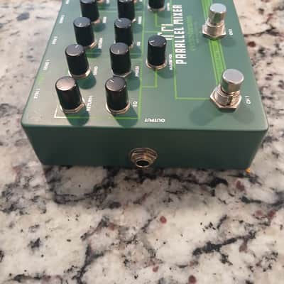 Electro-Harmonix Tri Parallel Mixer Effects Loop Mixer/Switcher image 5