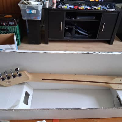 Squier Telecaster 2023 - Satin image 3