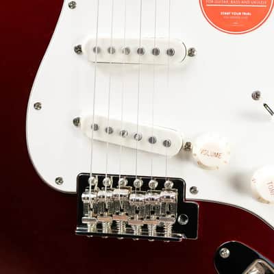 Squier Classic Vibe '60s Stratocaster Electric Guitar - Candy Apple Red image 10