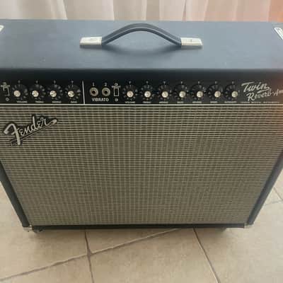 Fender '65 Twin Reverb Reissue 85-Watt 2x12" Guitar Combo 1991 - Present - Black image 3