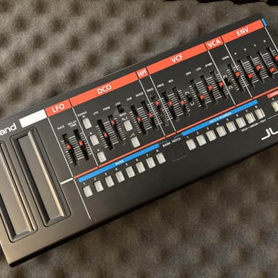 Roland JU-06 Boutique Series Digital Synthesizer Sound Module 2015 - Present - Black