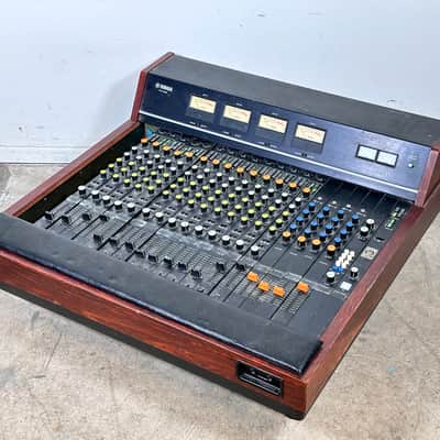 Yamaha PM-1000 16-Channel 4-Bus Mixing Console 1970s - Black image 1