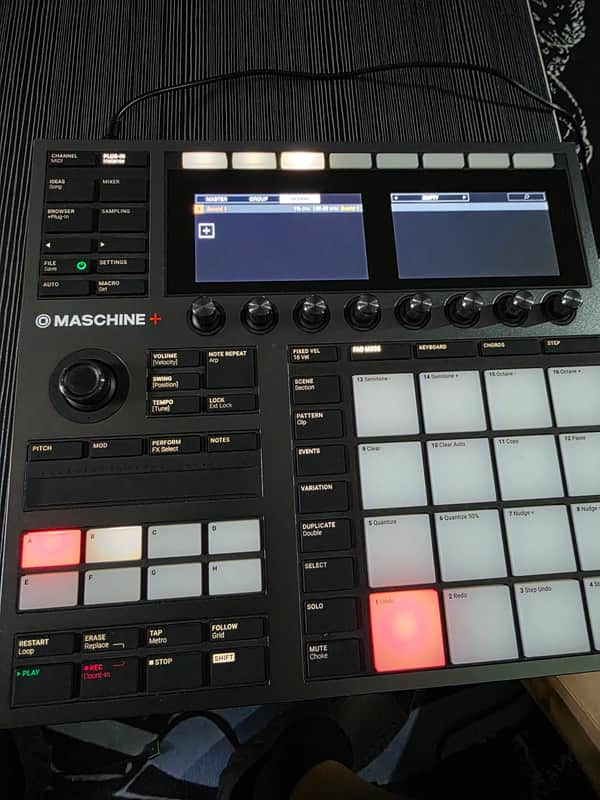 Native Instruments Maschine Plus Standalone Production System image 1