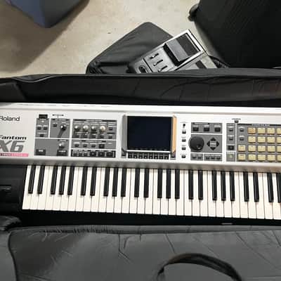 Roland Fantom-X6 61-Key Workstation Keyboard 2004 - 2008 - Silver