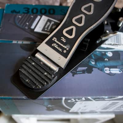 Mint Like New - DW 3000 Single Bass Drum Pedal image 8