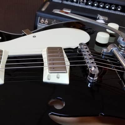 used Silvertone 1446 Semi-Hollow Guitar, Very Good Condition with Gig Bag image 11