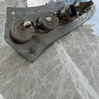 Fender Jazz Bass 1974 - Vintage Chrome Control Plate Pots with screws image 2