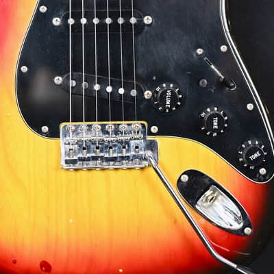 Fender Stratocaster from 1977 in Sunburst with Hardcase image 5