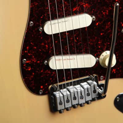 Fender 40th Anniversary Deluxe Strat Plus Vintage Blonde Electric Guitar 1994 Pre-Owned image 6