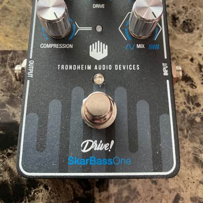 Trondheim Audio SkarBassOne Preamp/Distortion/Compressor Bass Effects Pedal image 2
