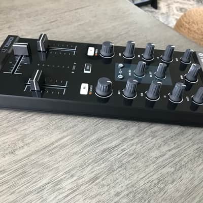 Native Instruments Traktor Kontrol Z1 – Complete w/ Box & Accessories image 6