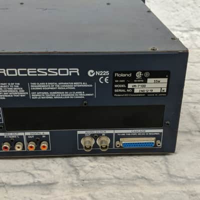 Roland VM-7100 38 channel V-mixing Processor image 8