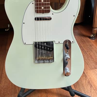 Fender Classic Player Baja '60s Telecaster with Pau Ferro Fretboard 2018 - Faded Sonic Blue Bild 2