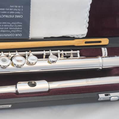 Yamaha YFL-481H All Silver Intermediate Flute *Open-hole *B-foot *Made in Japan *Cleaned and Serviced image 2