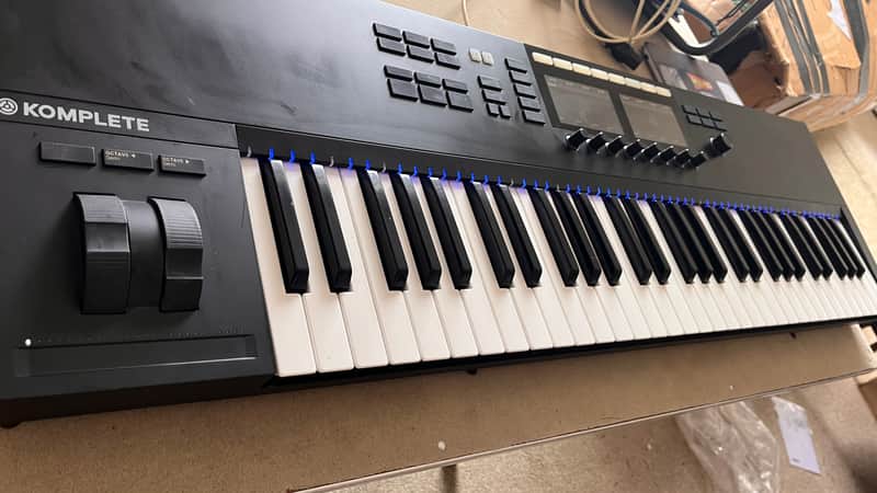 Native Instruments Komplete Kontrol S61 Mk2 | Reverb UK