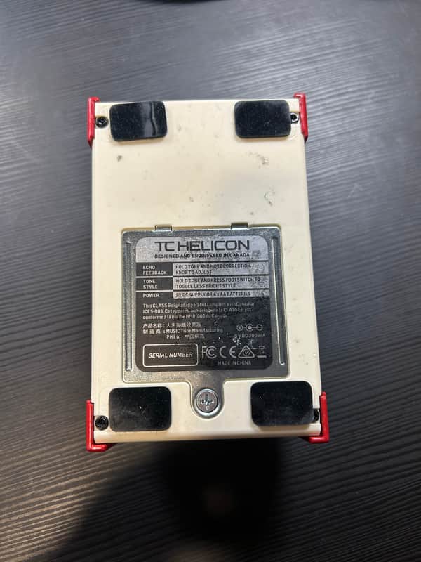 TC Helicon Mic Mechanic 2 2017 - 2021 - Red image 1