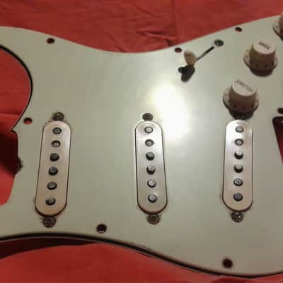 Pickup Fender Stratocaster 1963 Pre CBS  Black Bottom  Pickguard Complete Original "Mojo 63" image 12