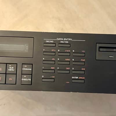 Qty 2 Roland  S550 Samplers with Extras!! image 9
