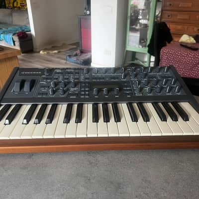 Access Virus TI2 Dark Star 37-Key Digital Synthesizer 2009 - 2023 - Black