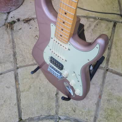 Fender Deluxe Lone Star Stratocaster 2014 - 2016 Burgundy Mist Metallic image 3