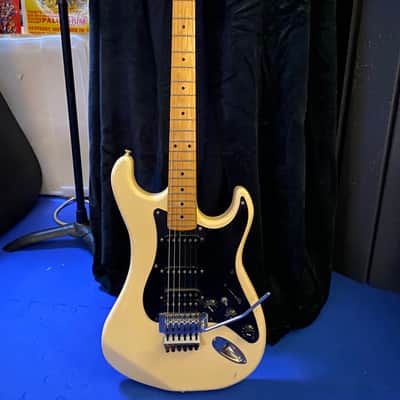 Vintage Kramer Pacer Deluxe 1981 Cream image 1