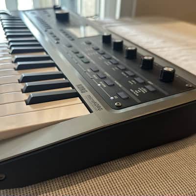 Korg MicroKORG 2 37-Key Synthesizer/Vocoder 2024 - Present - Black image 2