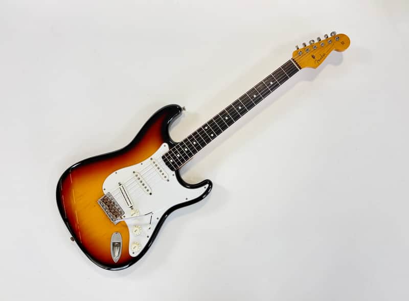 Fender Stratocaster ST-62 crafted in Japan 2004-2005 Sunburst image 1