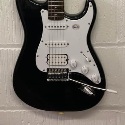 Squier Bullet Strat 2010 - Black image 1