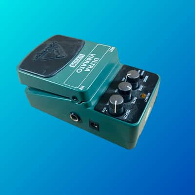 Behringer UV300 Ultra Vibrato Pedal image 3