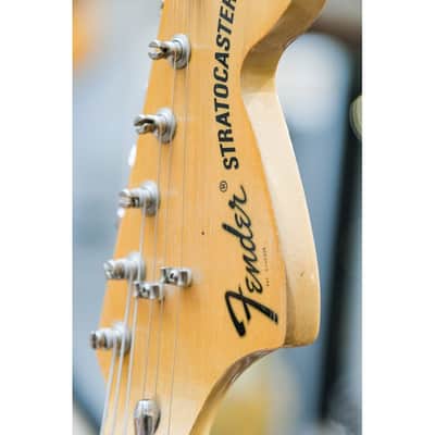 1973 Fender Stratocaster candy apple red image 22