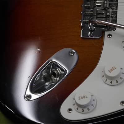 2011 Fender American Special Stratocaster Sunburst Electric Guitar w/HSC image 7