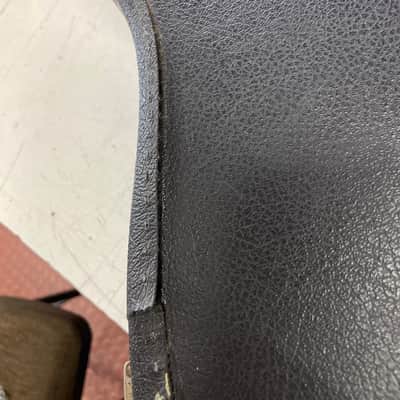 Gibson D Size chipboard case 1970,s - Black/red lining image 5
