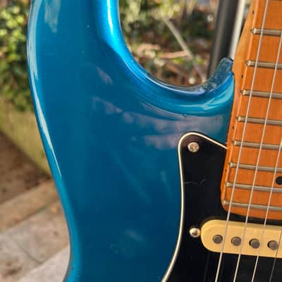 Fender Made in Japan Floyd Rose Stratocaster 1999 - Blue sparkle image 5