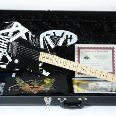EVH CHARVEL EVH Art Serie Van Halen Played and Signed 2008 - Stage Used image 2