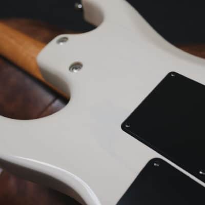 Tom Anderson Pro Am 2021 - Translucent White - Dark Grain image 9