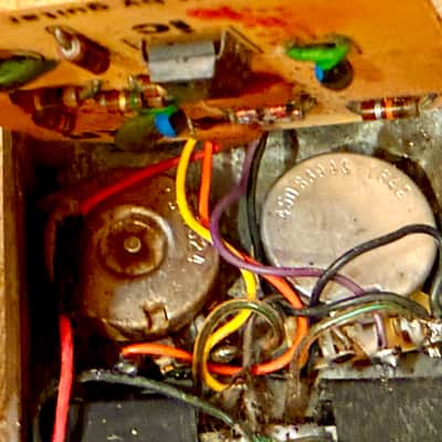 MXR Distortion Plus 1975 - Yellow "Bud Box" image 11