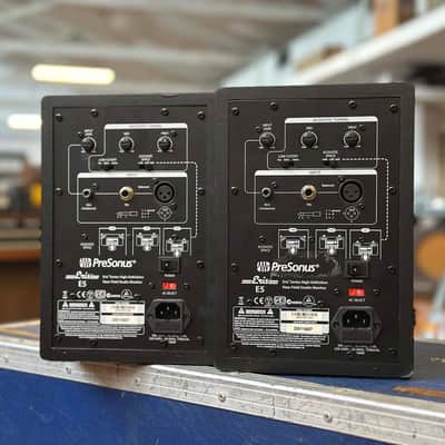 PreSonus Eris E5 Near-Field Studio Monitors image 2