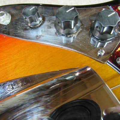 Fender Jazz Bass Left hand 1965, 3 color sunburst image 13