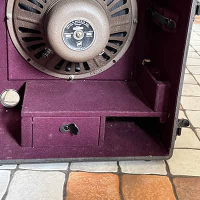 A PAIR of Bell & Howell Bell & Howell Filmosound 179 Speaker Cabinets 1940's/1950’s - Brown image 7