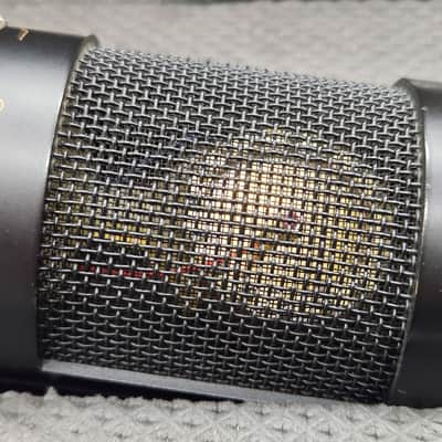 Sontronics STC-2 Large Diaphragm Condenser Mic - Black image 4
