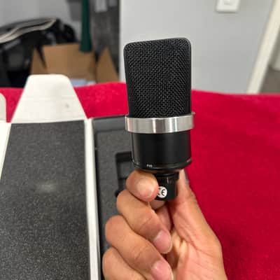 Neumann TLM 102 Cardioid Large Diaphragm Condenser Microphone 2022 - Present - White image 2