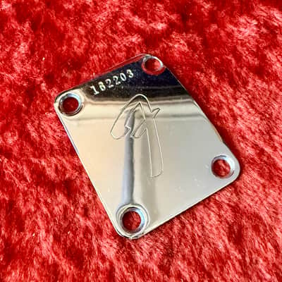 Fender Stratocaster neck plate c 1966 - Chrome F logo 4 bolt telecaster precision jazz bass Jazzmaster original vintage USA