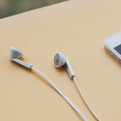 Edifier H190 Premium Earbuds - Classic Style Earbud Headphones - White image 4