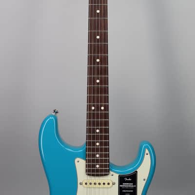 Fender American Professional II Stratocaster RW Miami Blue image 3