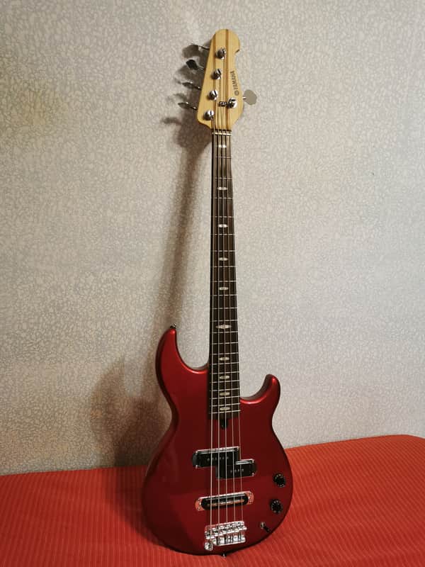 Yamaha BB425 Metallic Red - 5 strings electric bass image 1